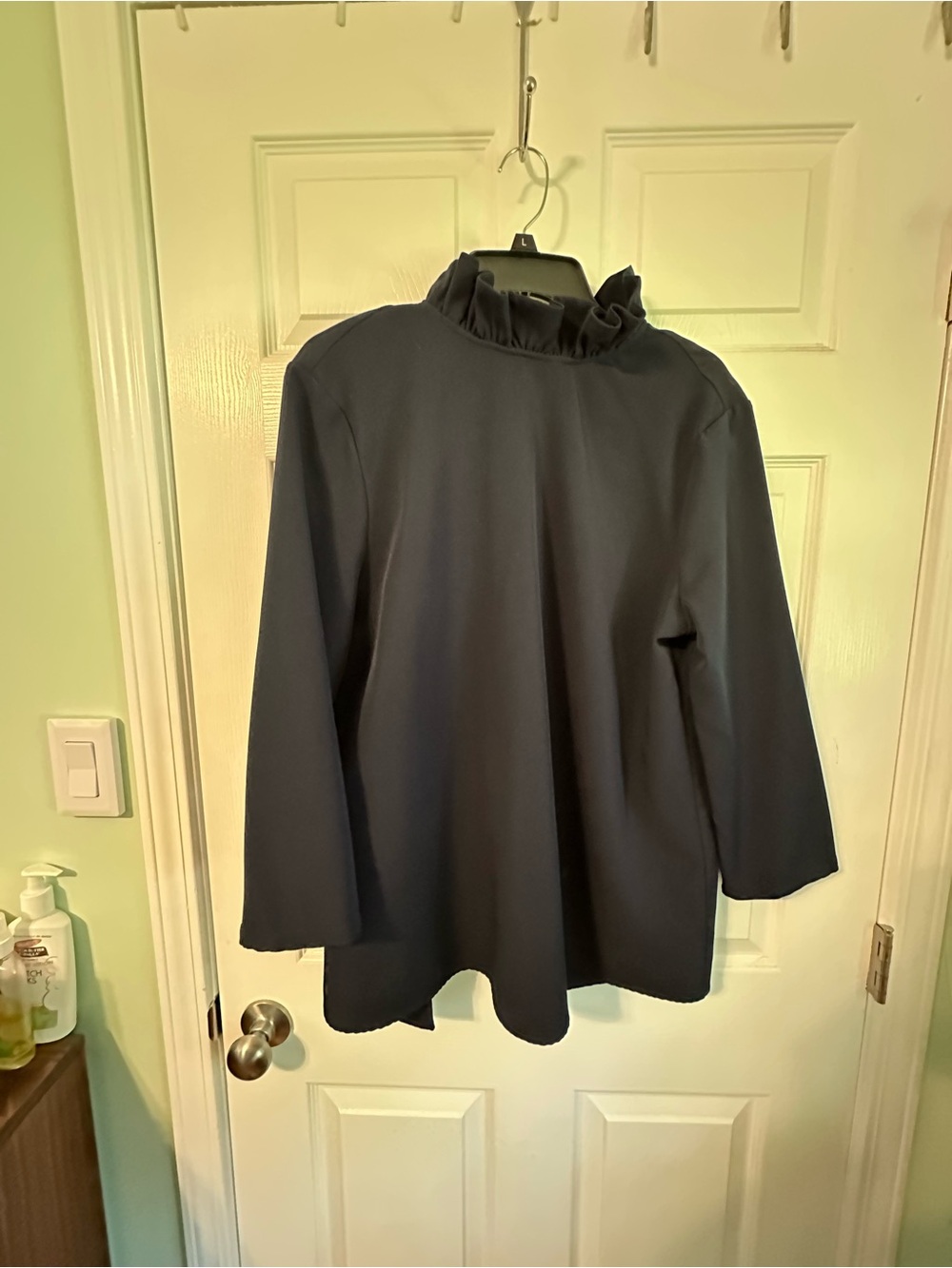 Tuckernuck Navy XL Blouse with Bow Back - Picture 2 of 6